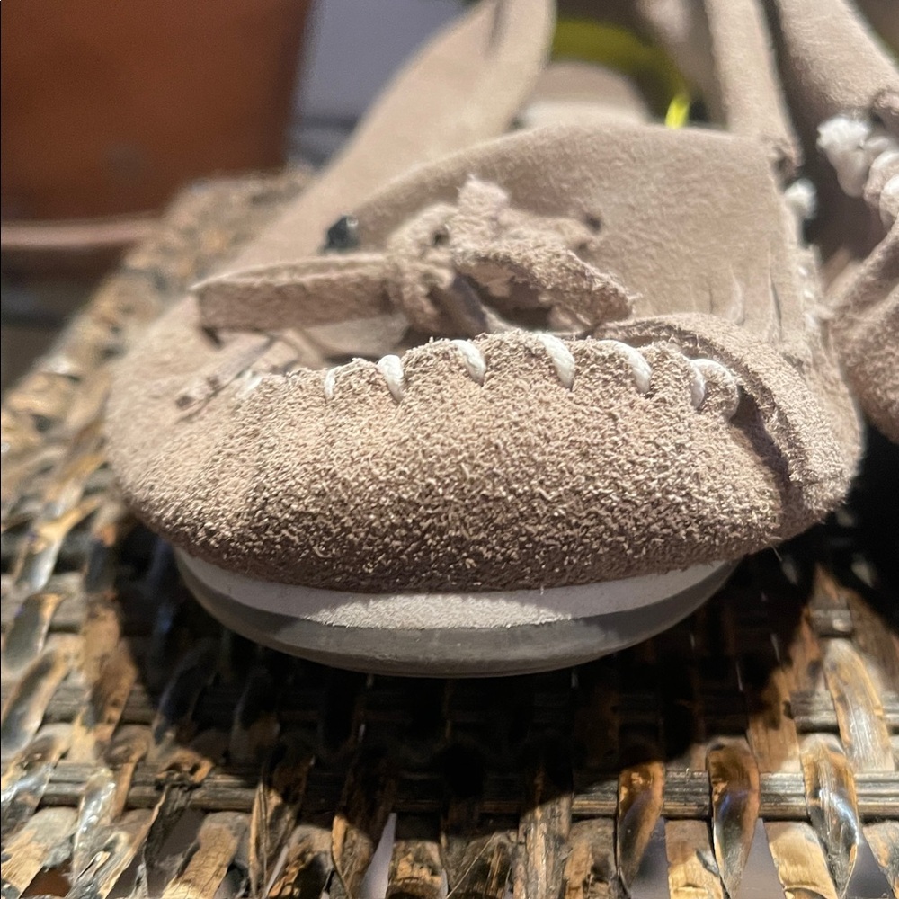 Minnetonka Taupe Suede Moccasins‎ with White Stitching - Picture 4 of 7